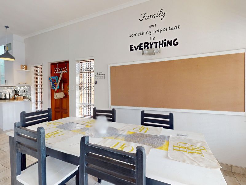 Super Modern Haven - Photo 5