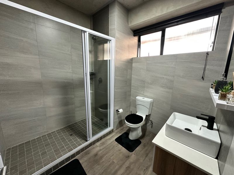 Luxury Designed with Distinction!! - Photo 9