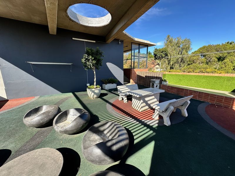 Luxury Designed with Distinction!! - Photo 2