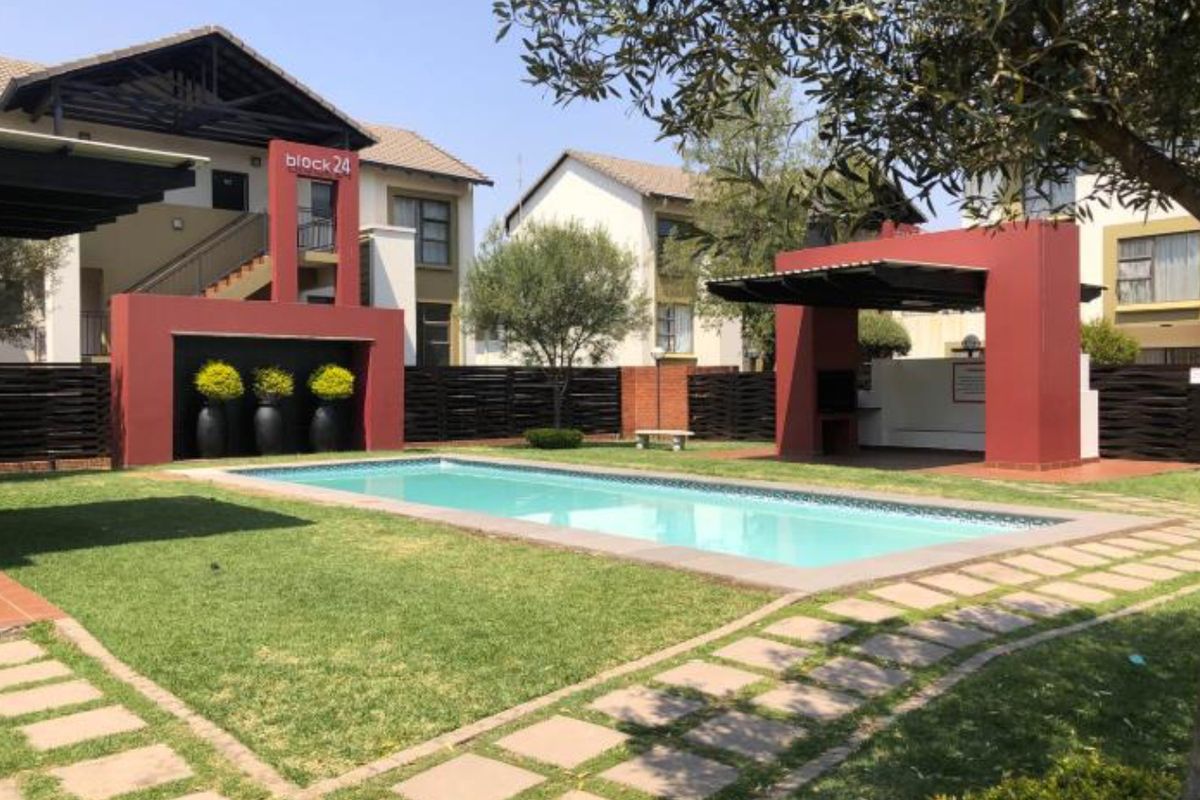FOR SALE | Modern Ground Floor Gem in Noordwyk, Midrand - Photo 2
