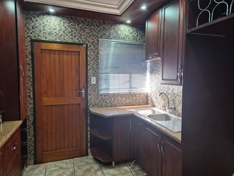 WHERE COMFORT MEETS CONVENIENCE—WELCOME HOME! - Photo 7