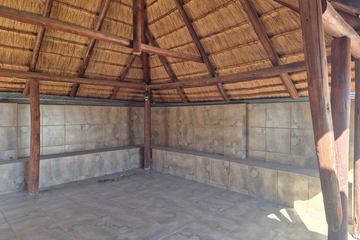 WHERE COMFORT MEETS CONVENIENCE—WELCOME HOME! - Photo 3