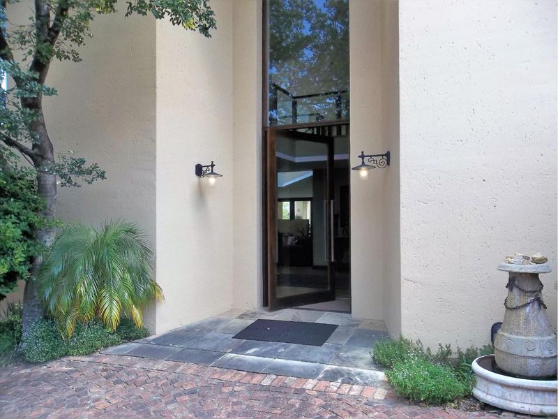 You asked for it - we found it! - the perfect family home in the lap of the luxurious Saddlebrook - Photo 3