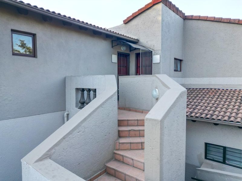 One Bedroom Apartment in Secure Complex - Photo 10