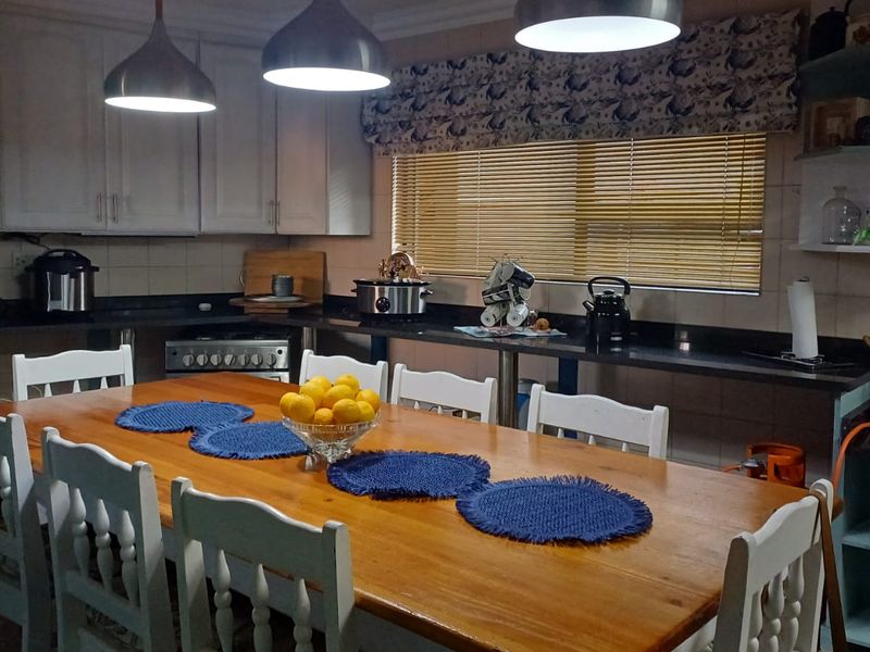 Stylish & Spacious Home in the Green Area, - Photo 10