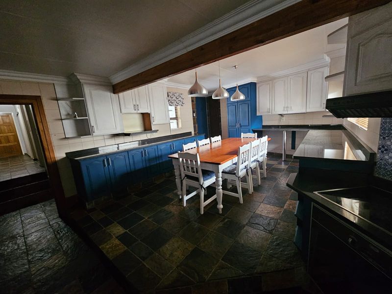 Stylish & Spacious Home in the Green Area, - Photo 7