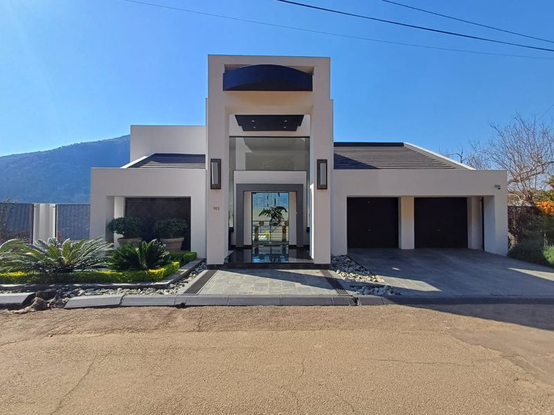 Iconic Waterfront Charming Residence - Photo 3