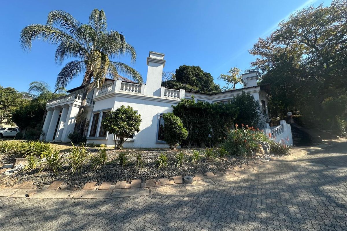 4 Bedroom Luxury Home in Matumi Golf Estate - Photo 3
