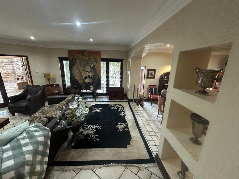 4 Bedroom Luxury Home in Matumi Golf Estate - Photo 8