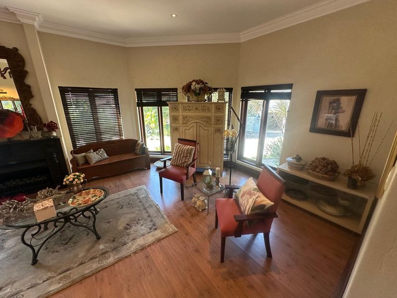4 Bedroom Luxury Home in Matumi Golf Estate - Photo 5