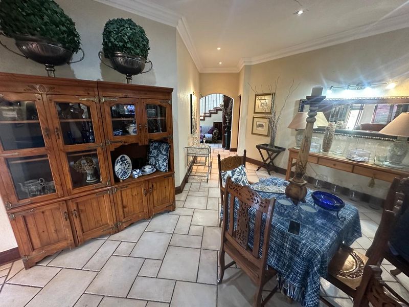 4 Bedroom Luxury Home in Matumi Golf Estate - Photo 9