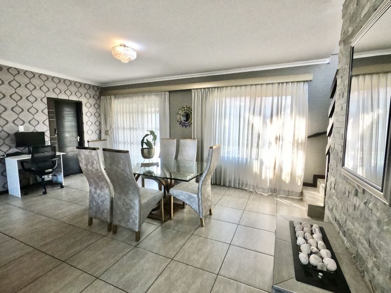 MODERN Oasis with Pool, Gated Driveway & Spacious Living. - Photo 5