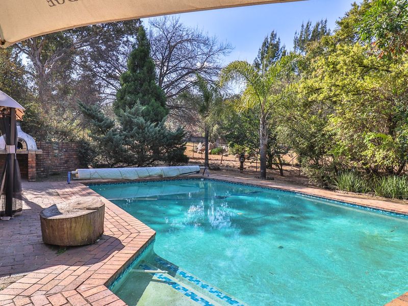 Starting to bid from R1 999 000!!! Live Online Auction! Non-Distressed Auction - Photo 3