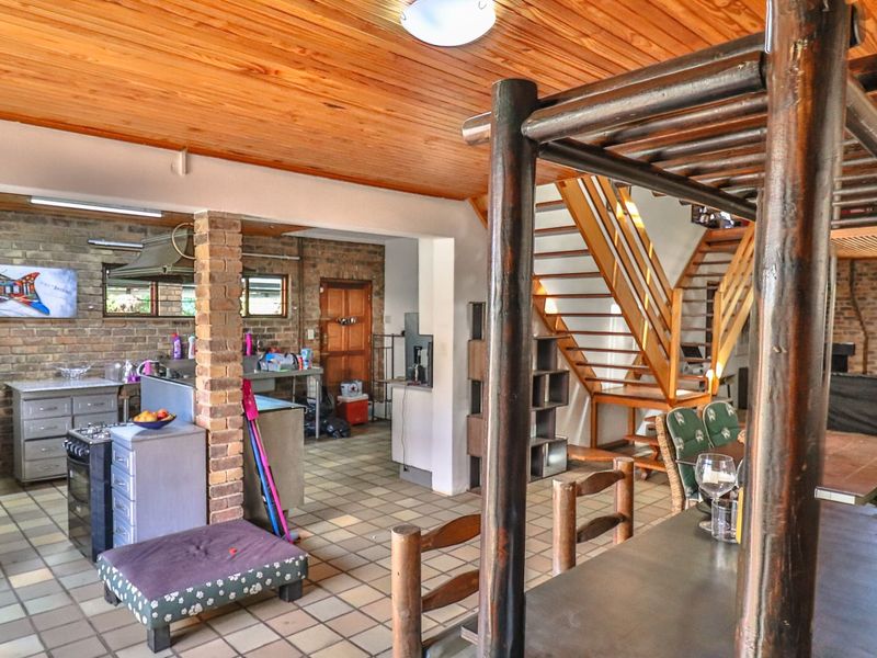 Starting to bid from R1 999 000!!! Live Online Auction! Non-Distressed Auction - Photo 6