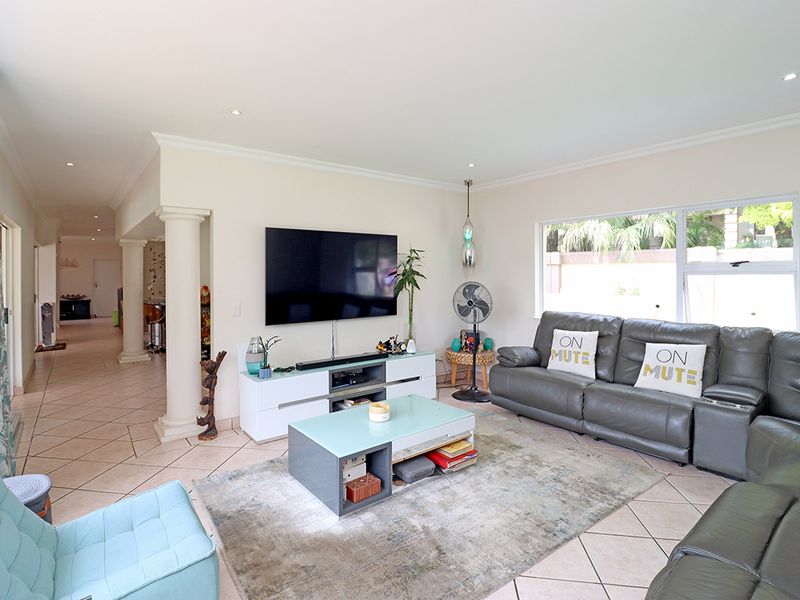 A home to set your heart on fire - this timeless classic masterpiece - for a family of entertainers, - Photo 9