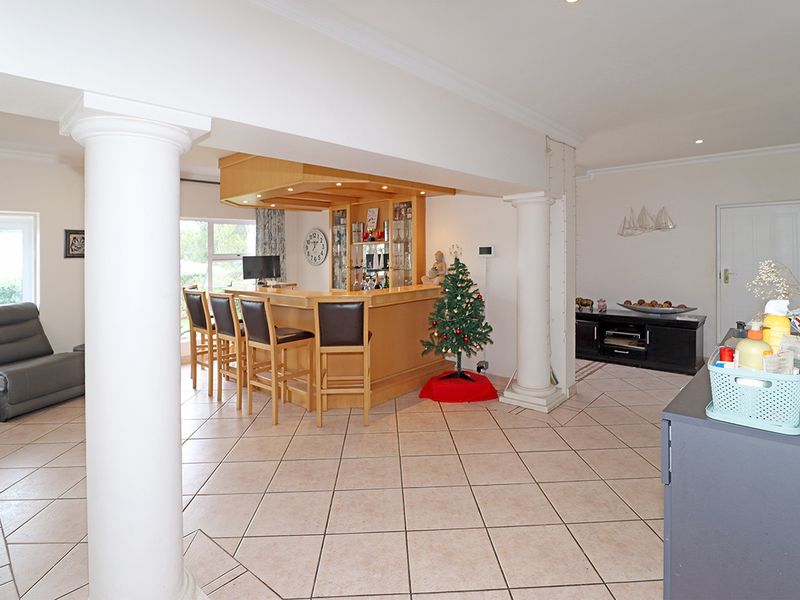A home to set your heart on fire - this timeless classic masterpiece - for a family of entertainers, - Photo 8