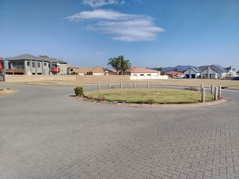 Discover 500m2 of prime vacant land in Safari Park, Brits—your canvas for a dream property awaits! - Photo 2