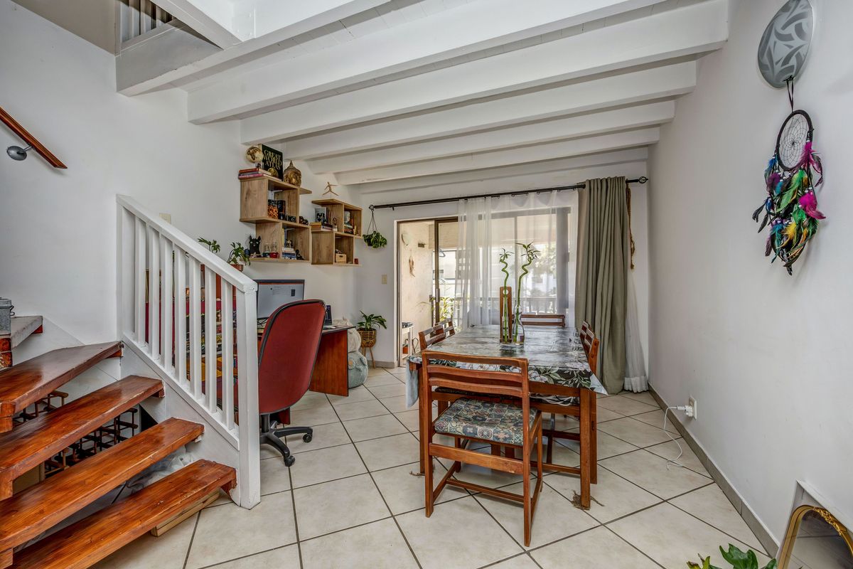 Stylish 2-Bed, 2-Bath Loft Apartment with Views & Braai Patio – Prime Location! - Photo 5