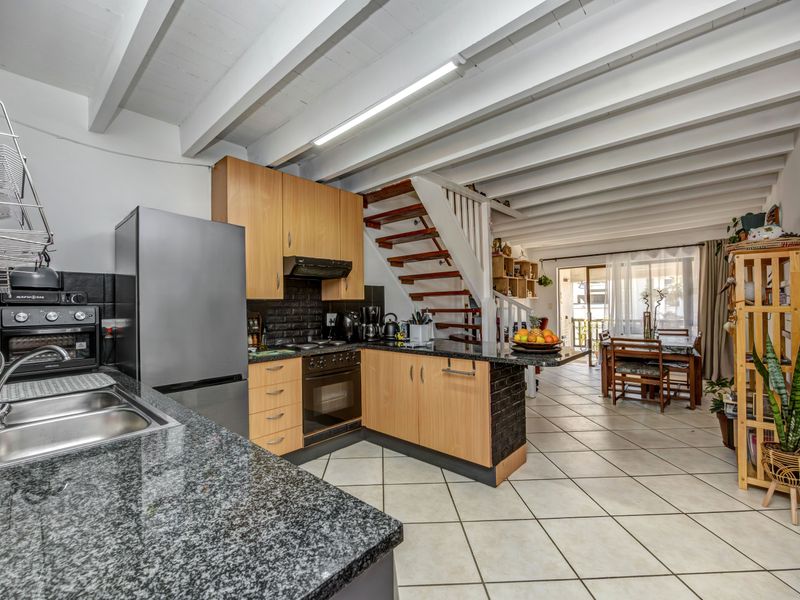 Stylish 2-Bed, 2-Bath Loft Apartment with Views & Braai Patio – Prime Location! - Photo 2