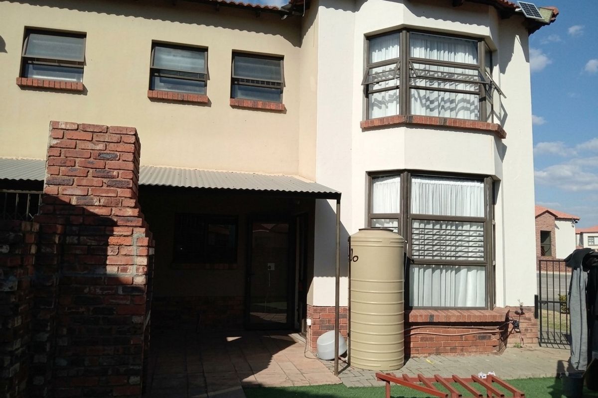 You’ll Want To Live Here! - Photo 2