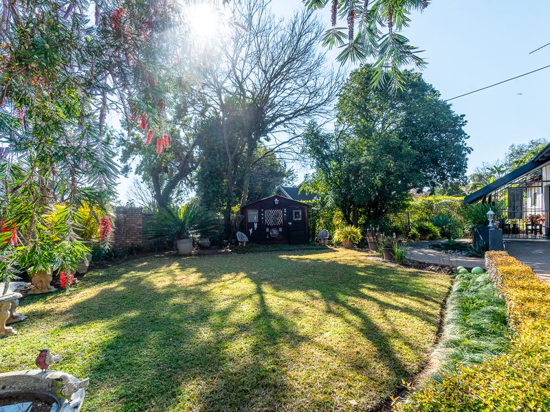 3 Bedroom house with 2 Bedroom Flatlet for sale - Photo 4