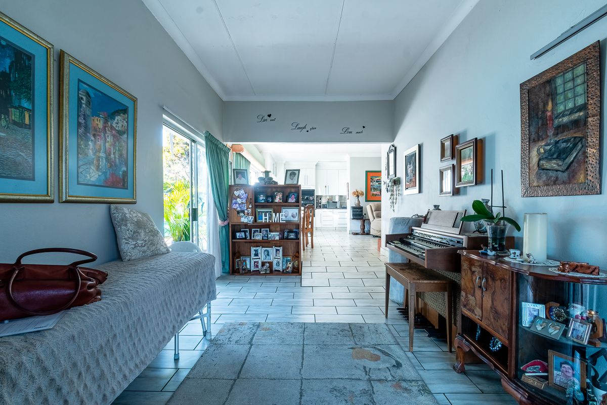 3 Bedroom house with 2 Bedroom Flatlet for sale - Photo 5