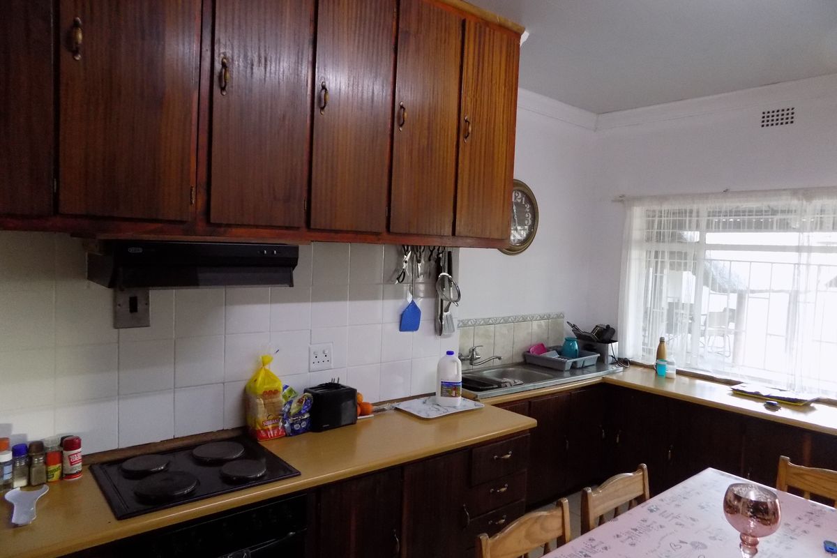 Spacious Family home for sale in Ventersdorp - Photo 5