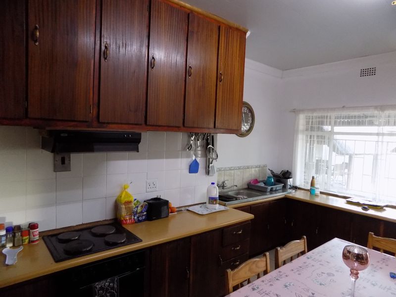 Spacious Family home for sale in Ventersdorp - Photo 5