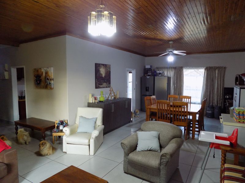 Spacious Family home for sale in Ventersdorp - Photo 8