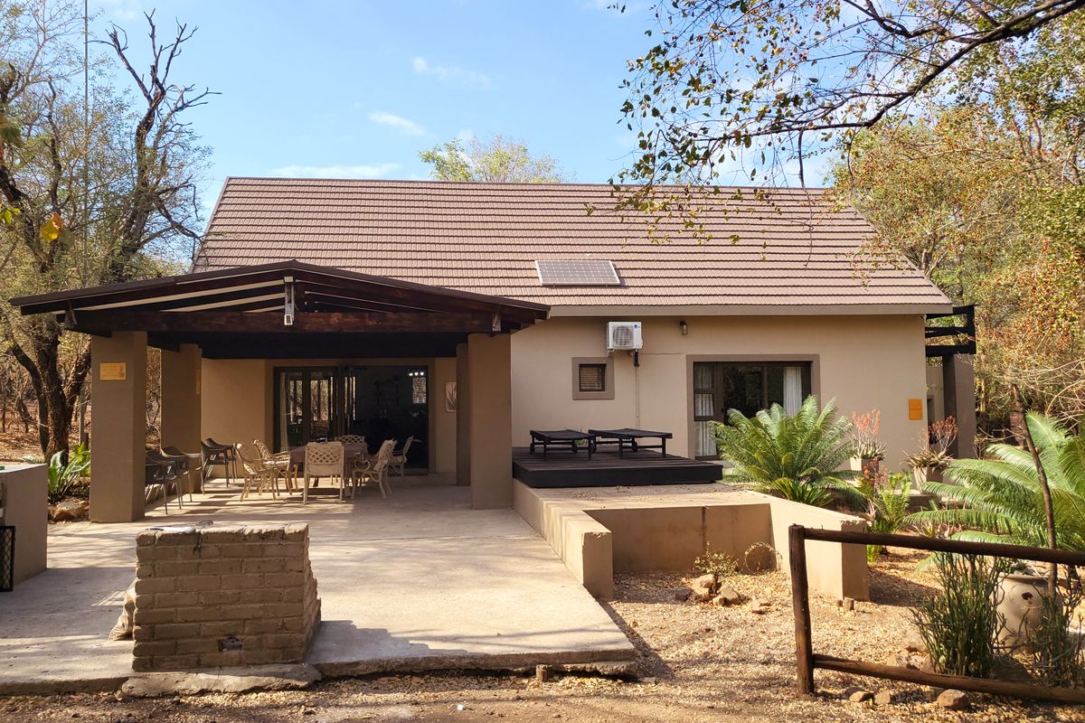 Modern home in quiet area - Photo 2