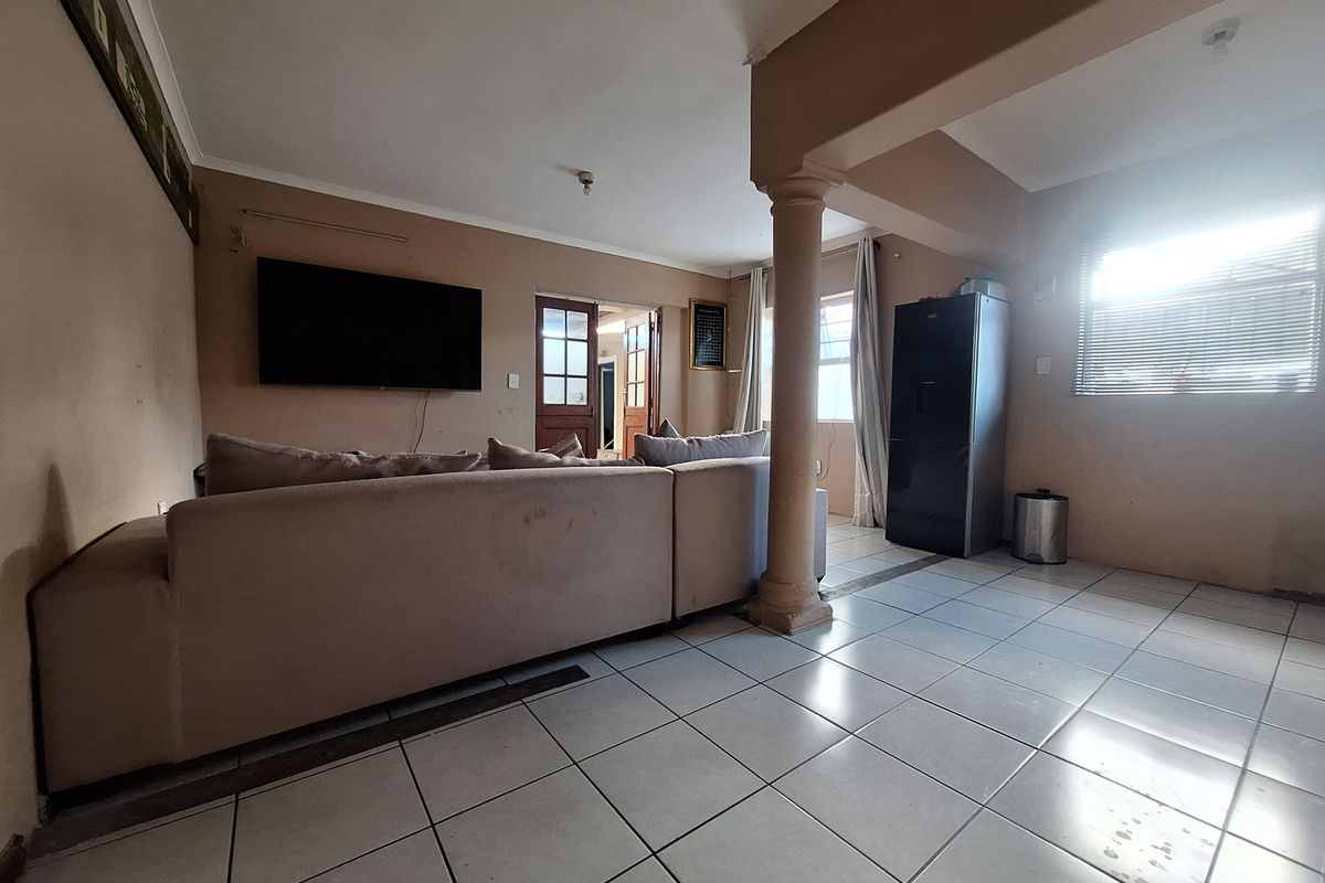 A property with limitless potential. - Photo 4