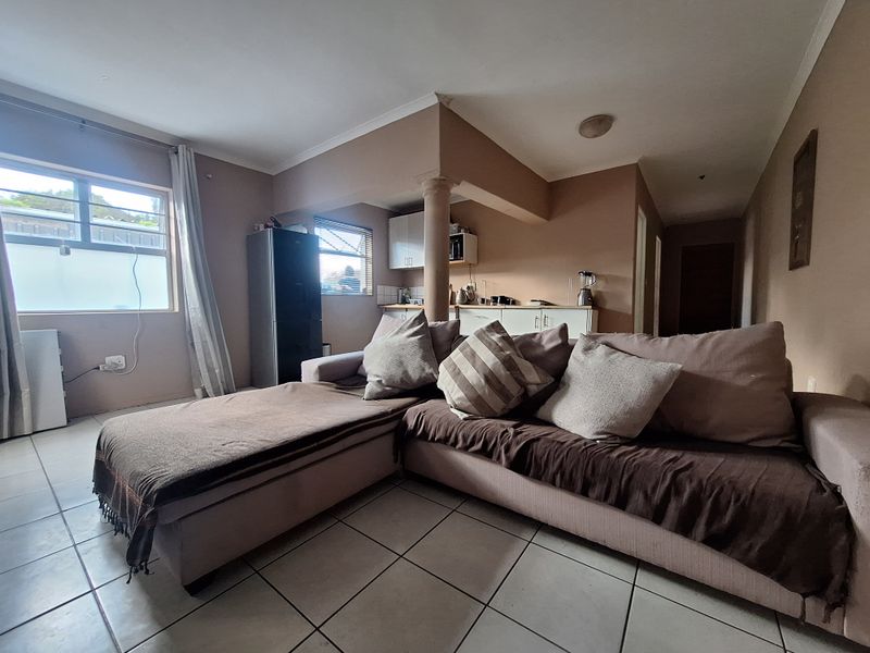 A property with limitless potential. - Photo 1