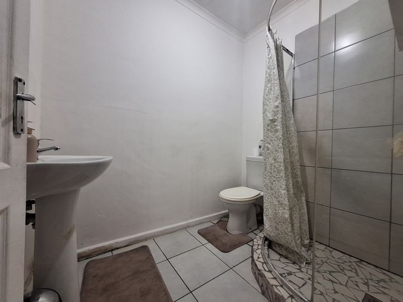 A property with limitless potential. - Photo 6