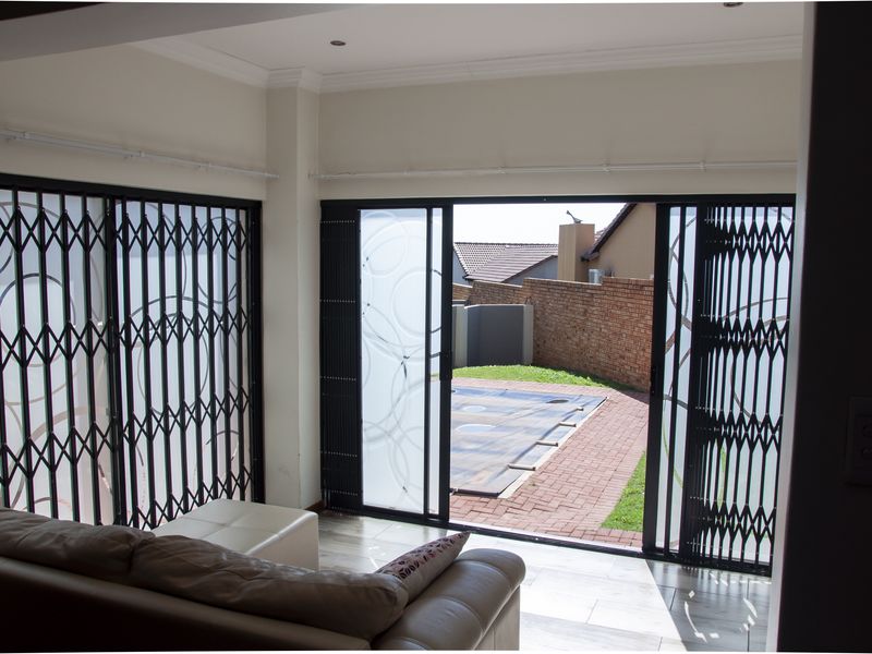 Stylish, Modern Living – Your Dream Home Awaits! - Photo 9