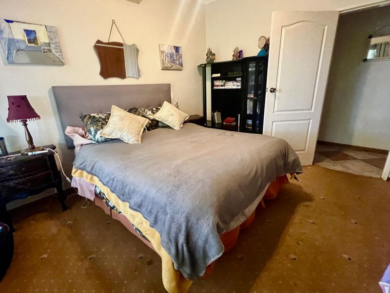 5-bedroom house for sale in Protea Park, Rustenburg – perfect for family living - Photo 10