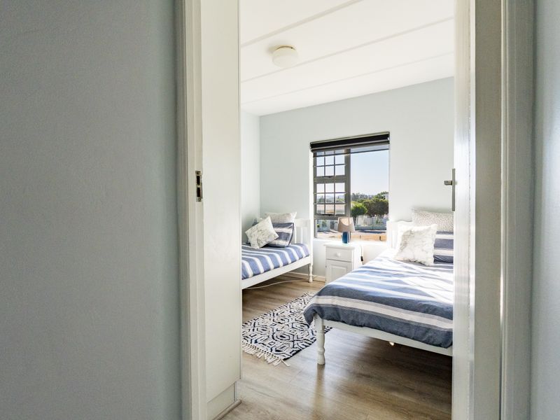 Prime Coastal Apartment in Hartenbos - Photo 6