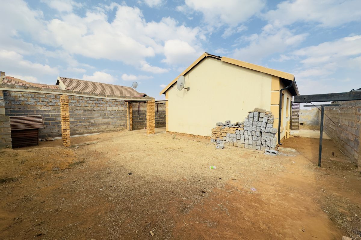 Perfect Starter Home - Photo 3