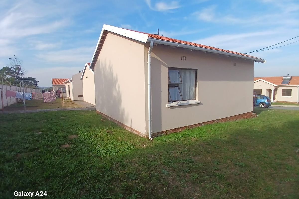 2 Bedroom house in a secure estate, in East London - Photo 5