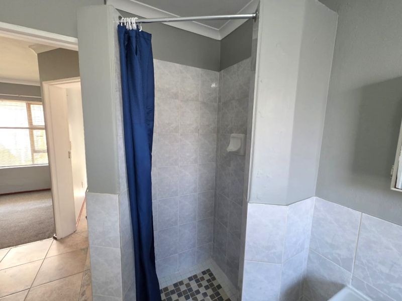 Renovated 1-bedroom ground floor apartment - Photo 6
