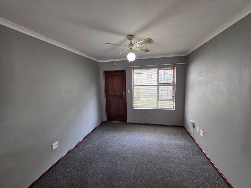 Renovated 1-bedroom ground floor apartment - Photo 2
