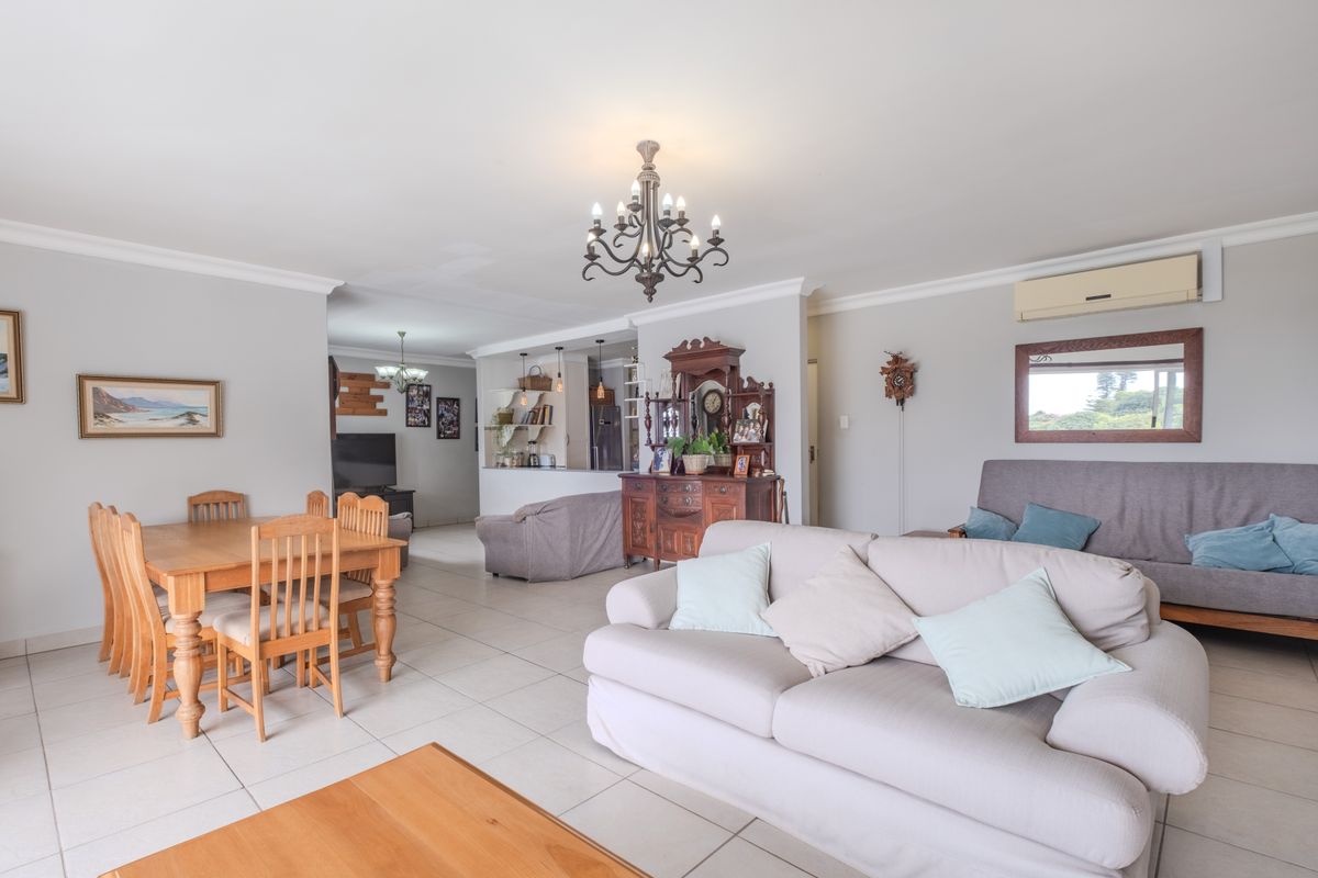 3 Bedrooms En-Suite with Stunning Sea Views in Secure Gated Complex - Photo 3