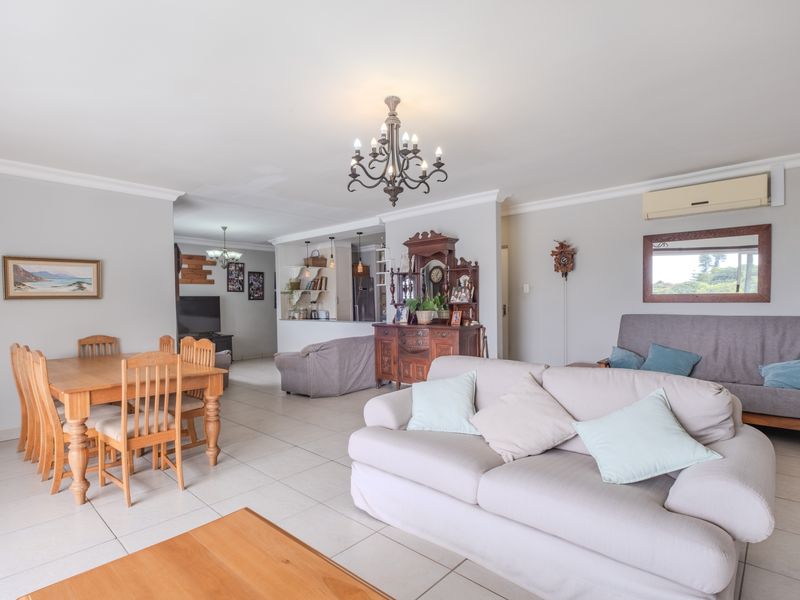 3 Bedrooms En-Suite with Stunning Sea Views in Secure Gated Complex - Photo 3