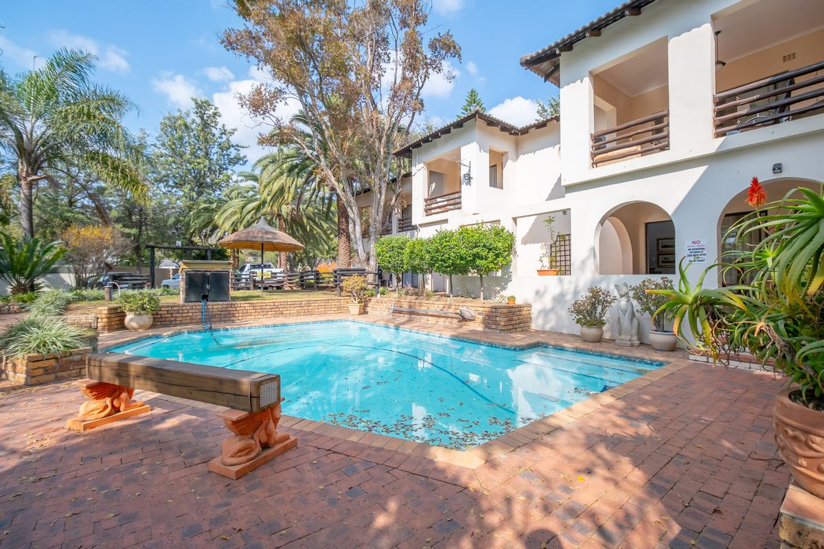 Property with many different business opportunit with great visibility - Photo 5