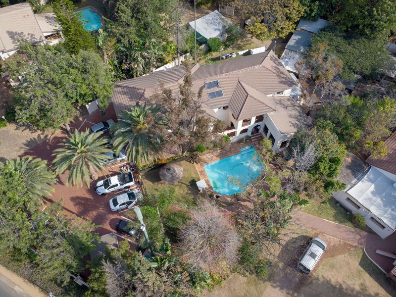 Property with many different business opportunit with great visibility - Photo 2