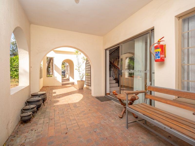 Property with many different business opportunit with great visibility - Photo 6