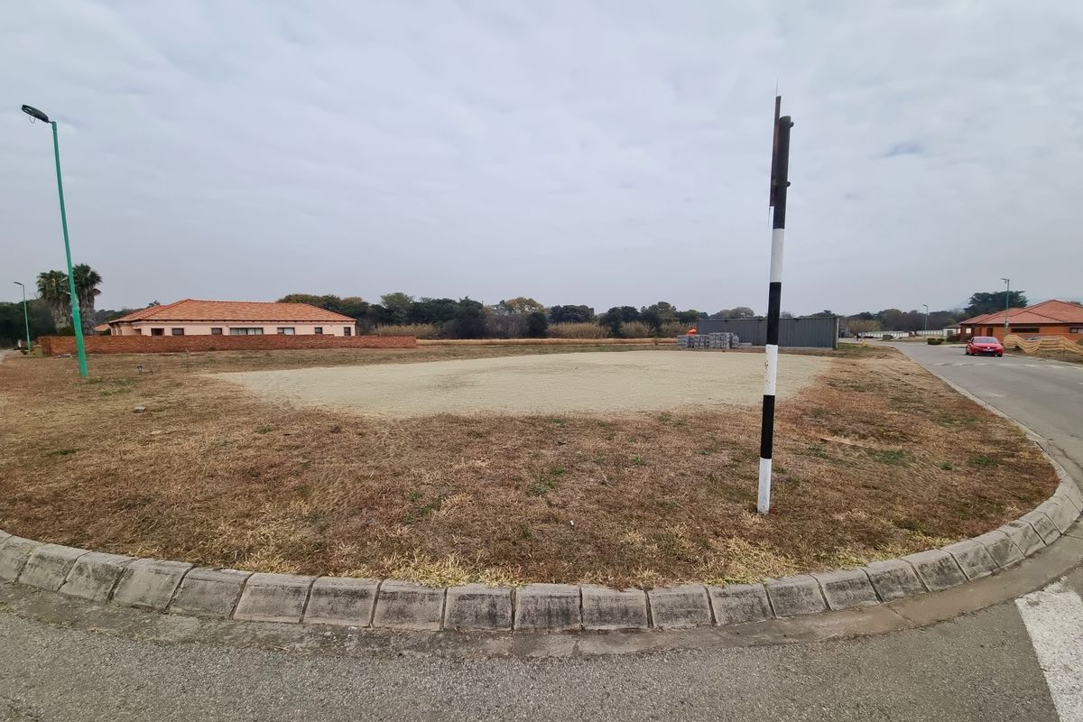 Brits - Prime 500m2 Vacant Stand for Sale - Photo 4