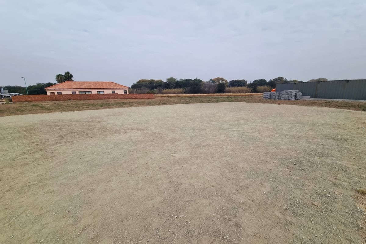 Brits - Prime 500m2 Vacant Stand for Sale - Photo 2