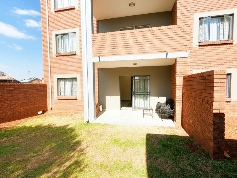 Starting to bid from R600 000.00 !!! Live Online Auction! Non-Distressed Auction - Photo 9