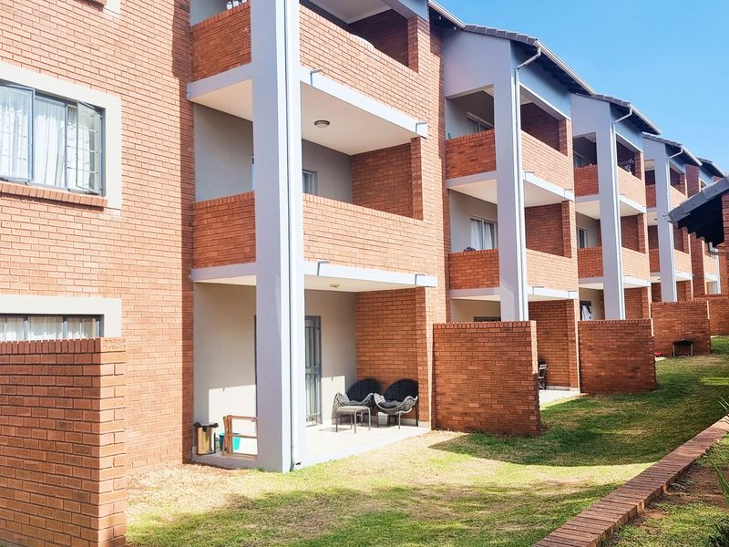 Starting to bid from R600 000.00 !!! Live Online Auction! Non-Distressed Auction - Photo 8