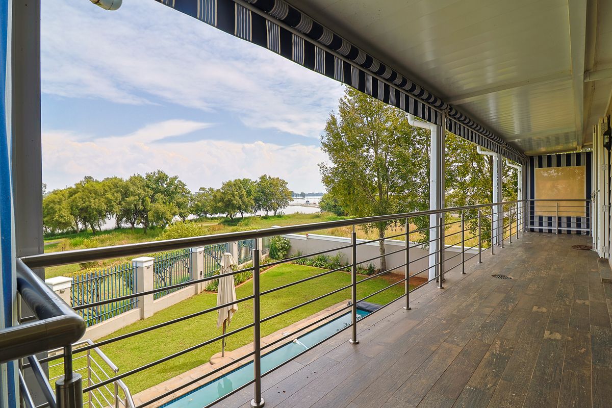 Executive Waterfront Retreat – Harbour Town Golf Estate, Vaal Marina - Photo 4